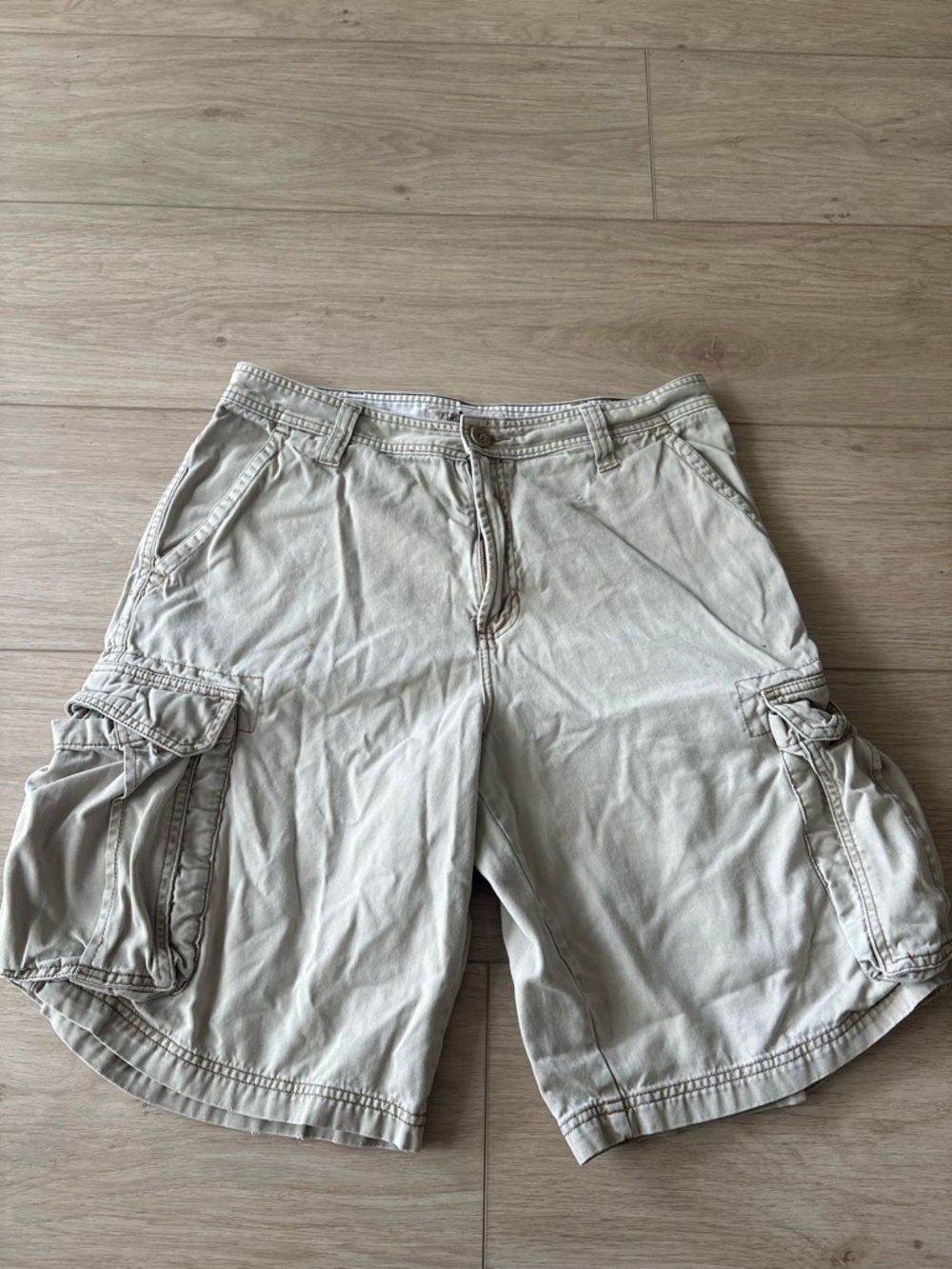 Vintage Cargo Abercrombie shorts men’s size 34